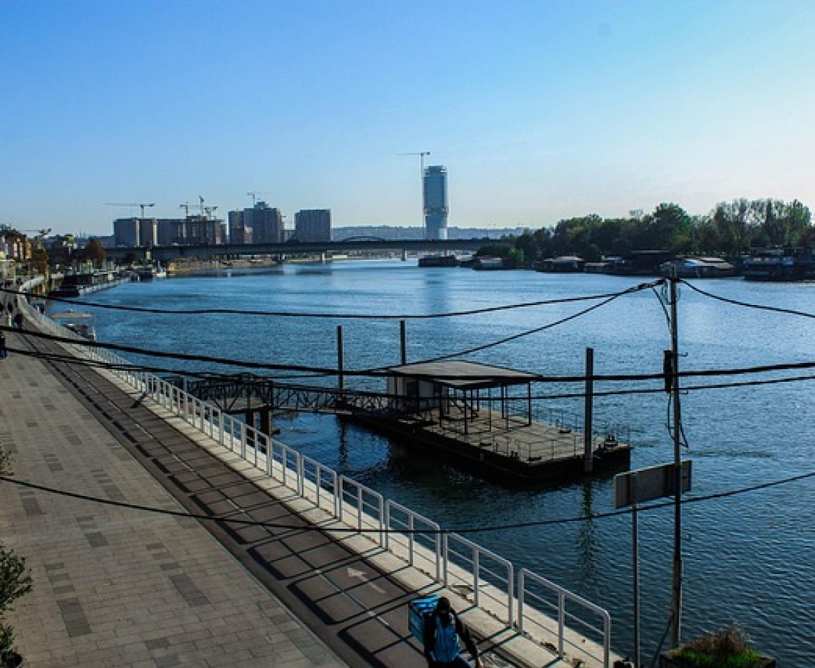 Traduttore serbo italiano per testi legali